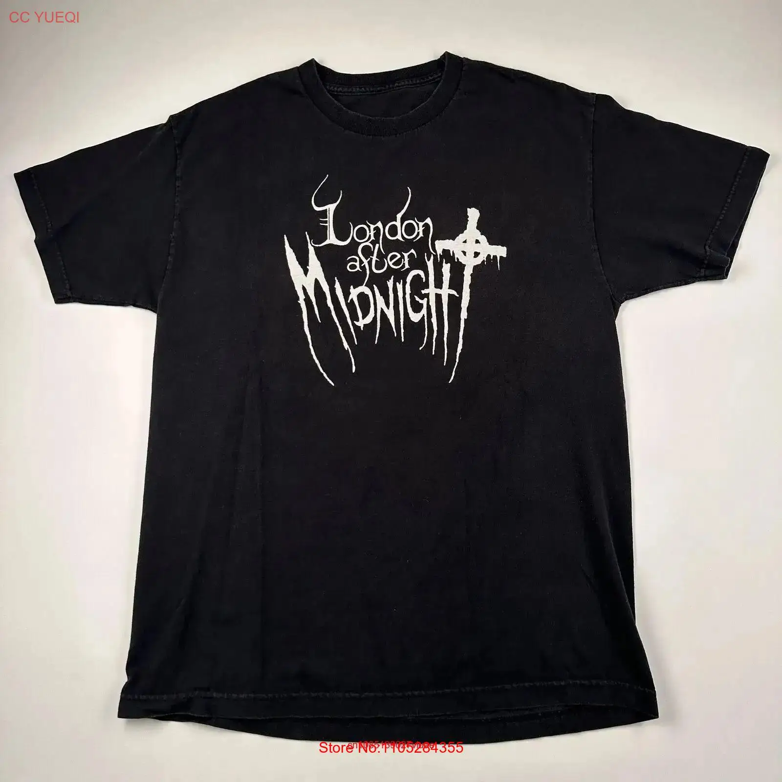 Mens Fashion In The 2000S - T-shirt vintage des années 2000 London