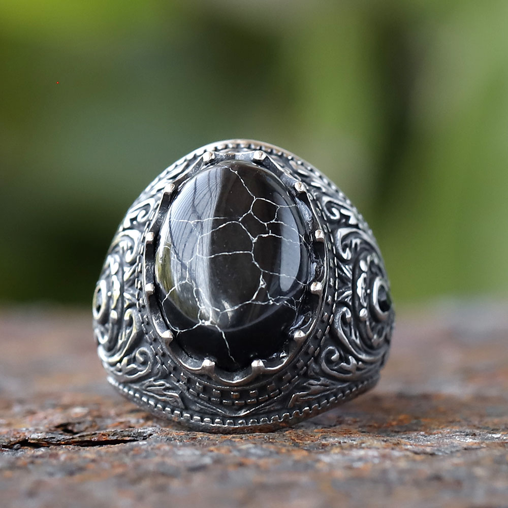 Bagues Vintage en Zircon noir  - Men'S Fashion Guide avis et prix