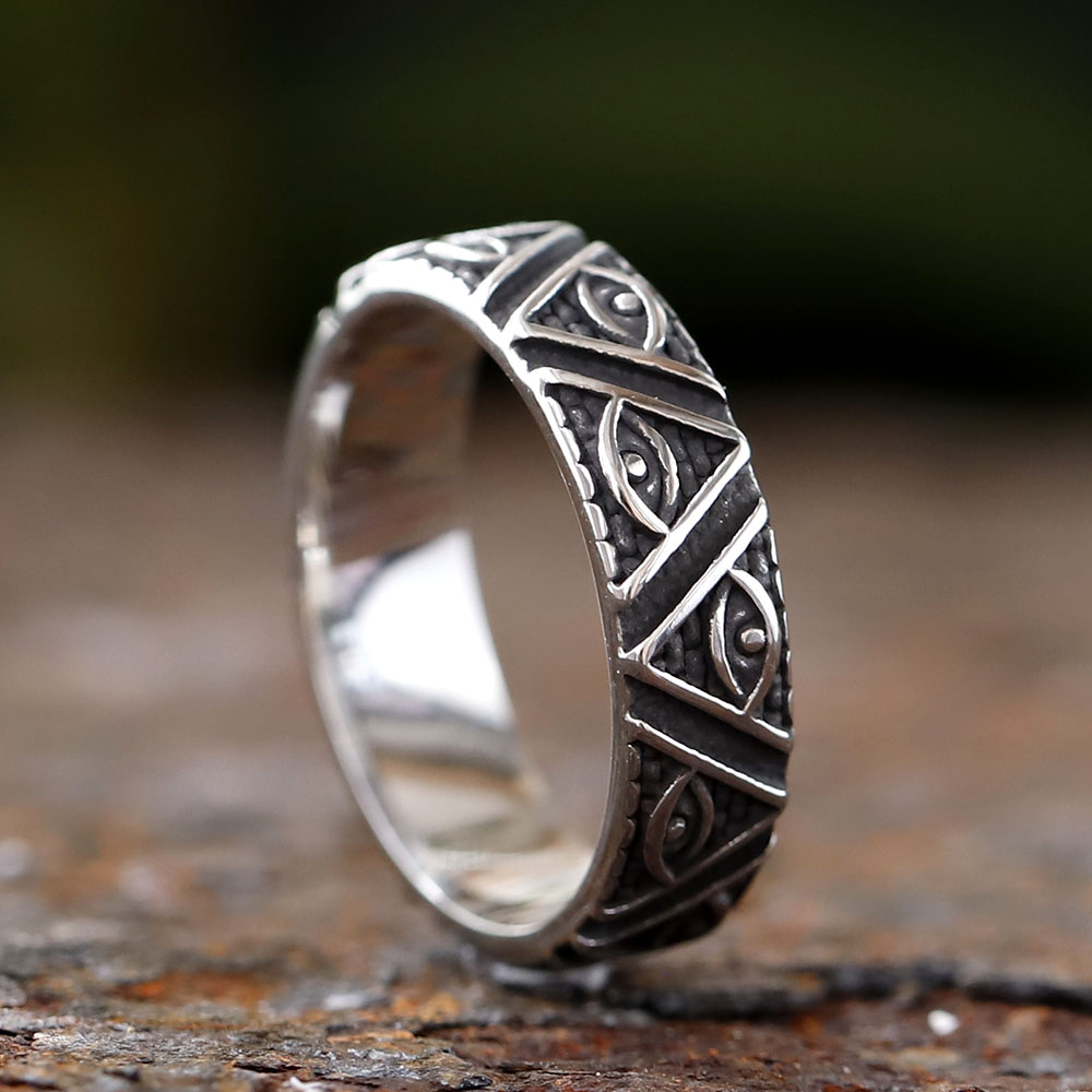 Bague rotative œil d'horus de  - Men'S Fashion Guide avis et prix